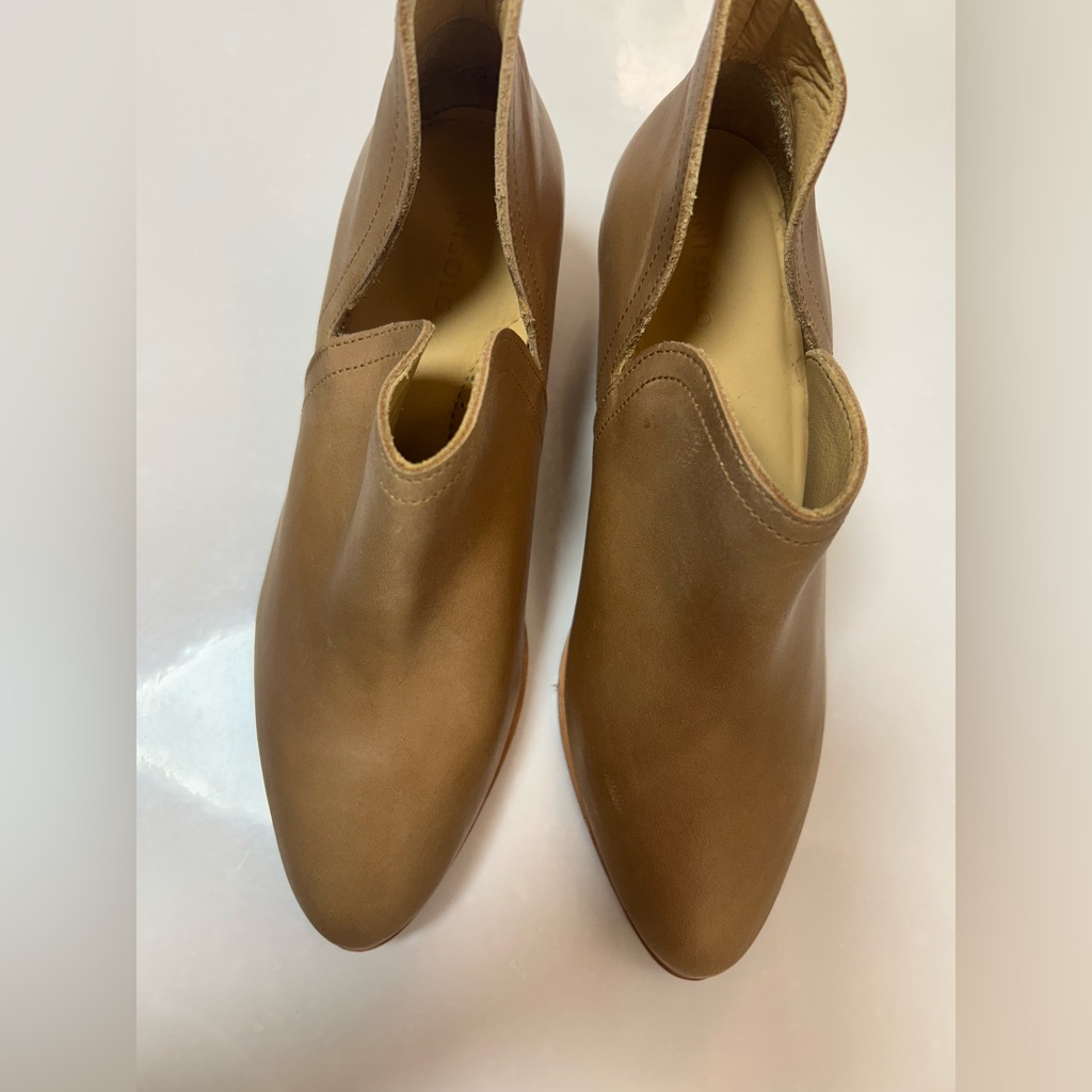Nisolo Mia Ankle Boots. Nwob. Tan Size 7.5. Gorgeous Leather.